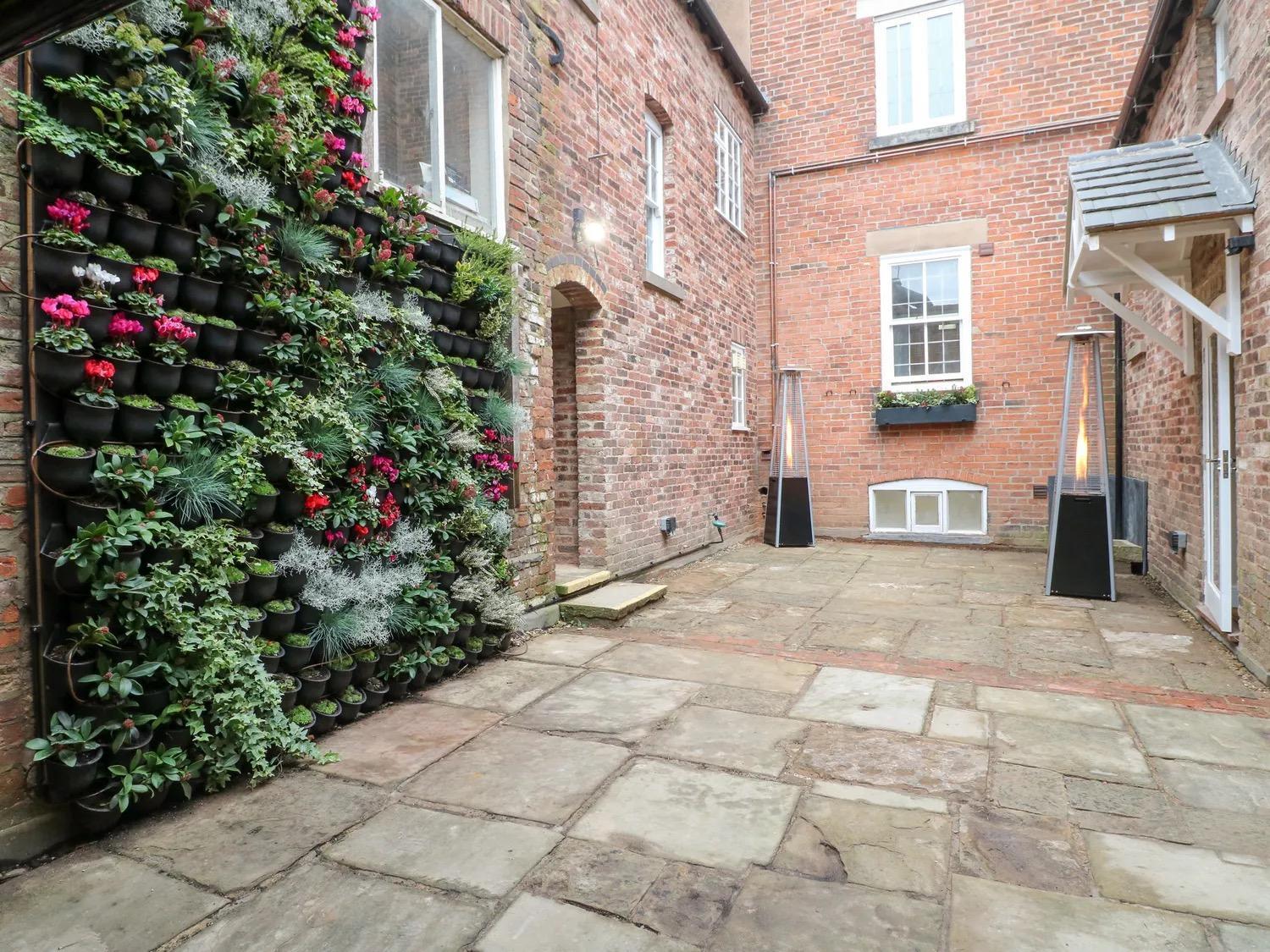 Ashbourne Luxury Suites ภายนอก รูปภาพ